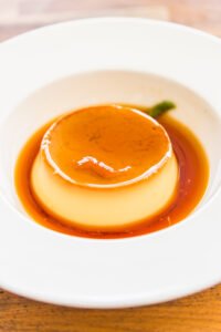 Menú caramel custard pudding